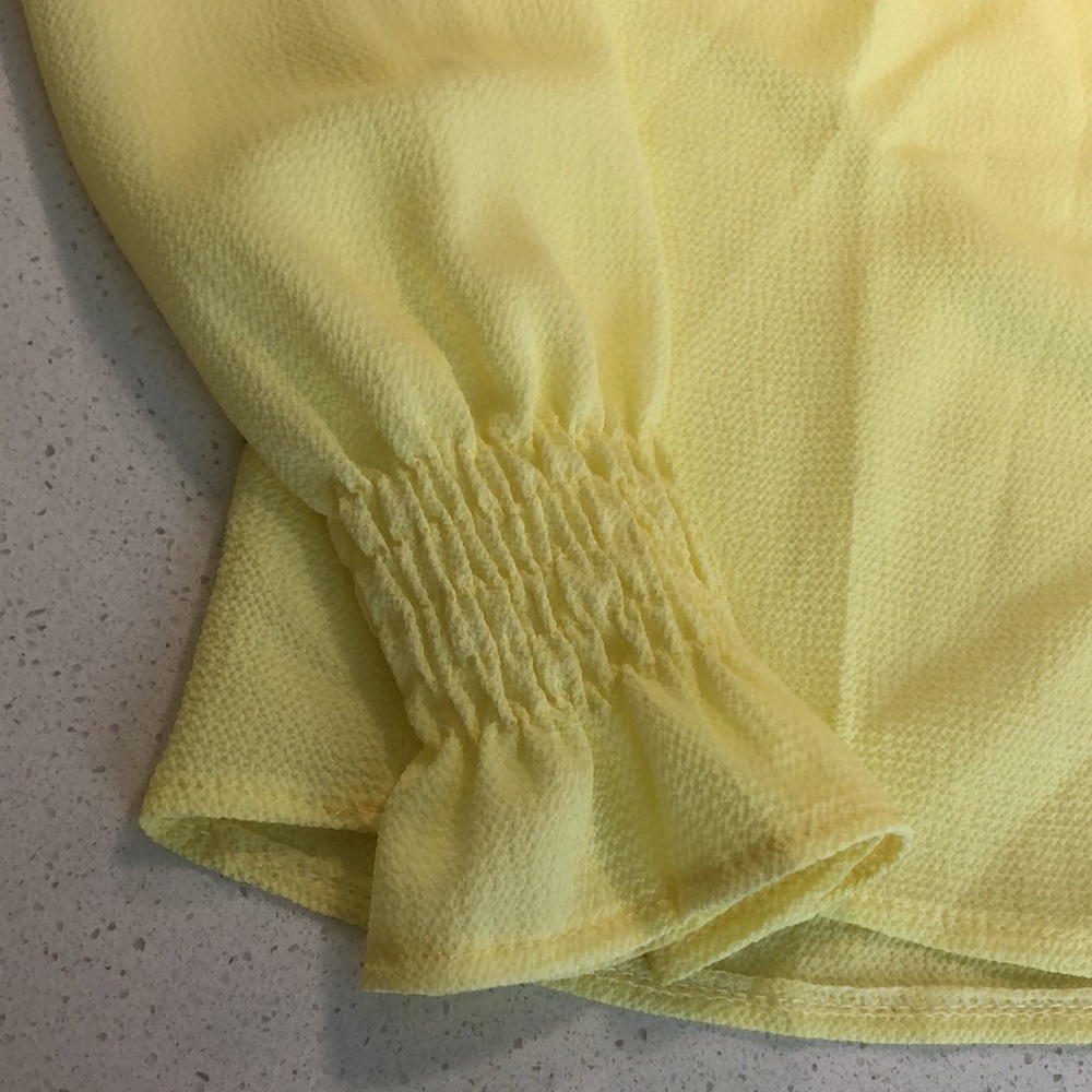 Pastel yellow blouse - Picture 2 of 4